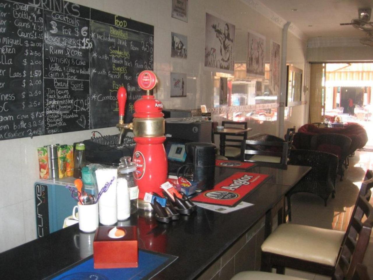 Riverside Backpackers Phnom Penh Room photo